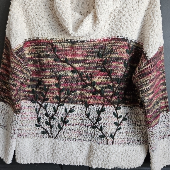 Adora embroidered textured cowlneck sweater Sz S/M - Picture 3 of 9